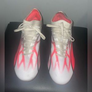 Worn Puma soccer cleat. Womens size 7.